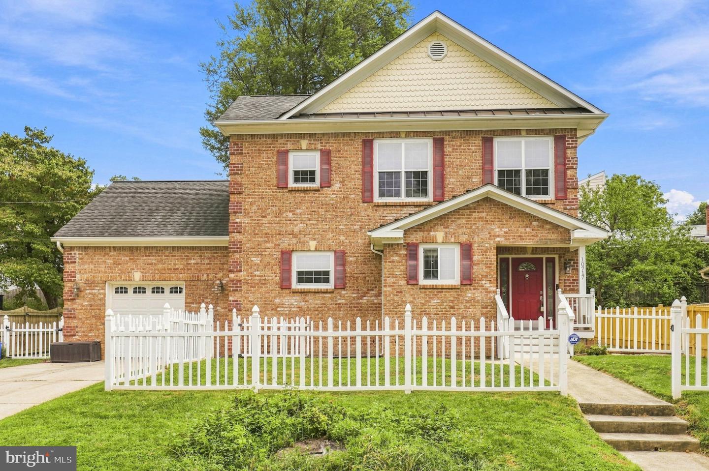 10717 Bentley Ln Property Photo 1