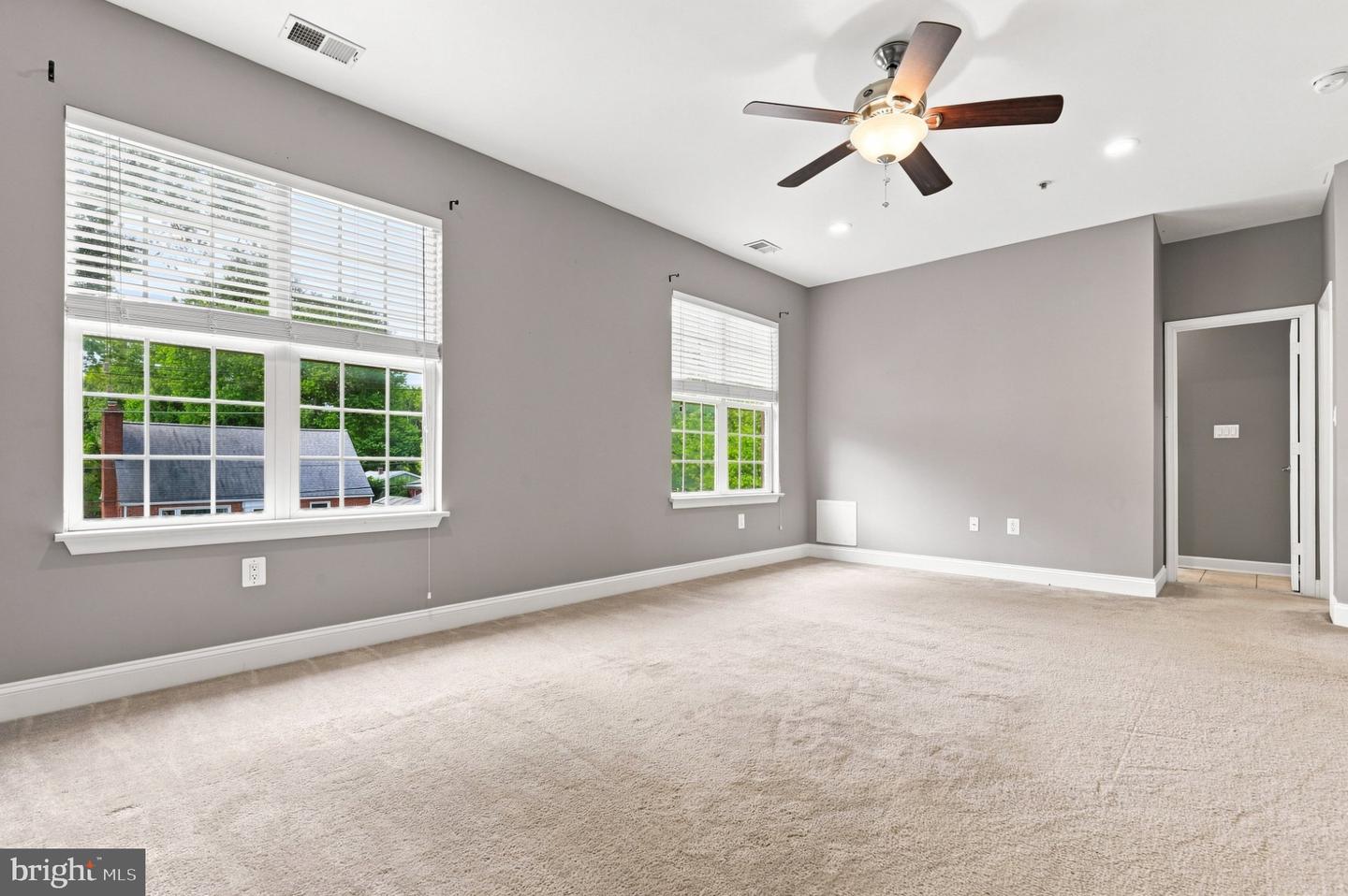 10717 Bentley Ln Property Photo 26