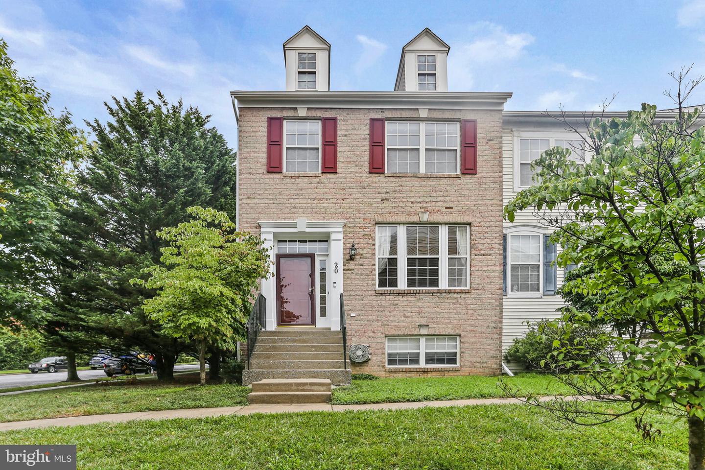 20 CASTLE GARDEN CT Property Photo 1