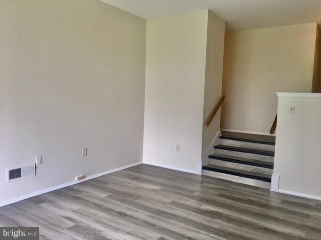 18730 Walkers Choice Rd #2 Property Photo 8