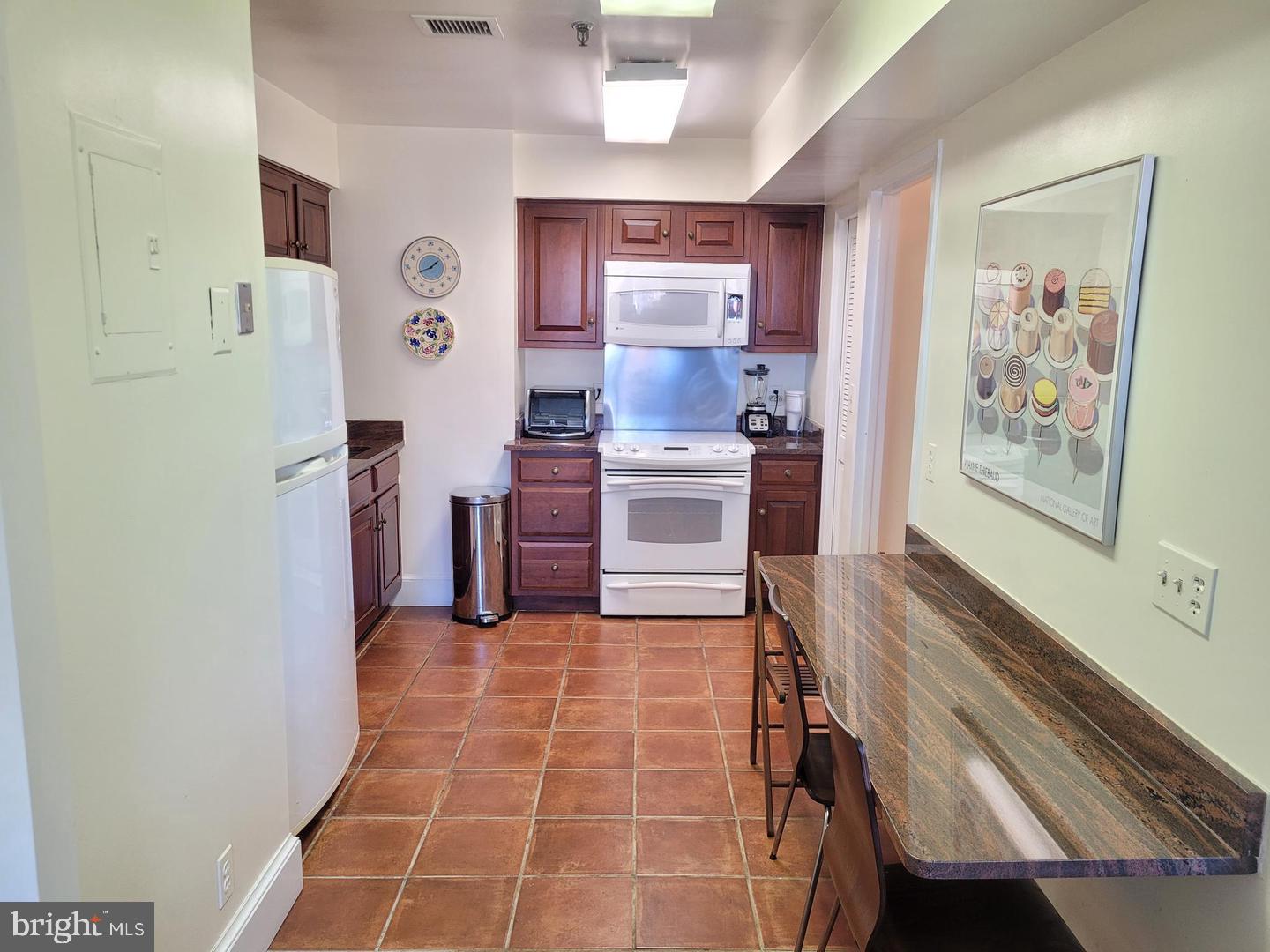 8101 Connecticut Ave #n-610 Property Photo 21