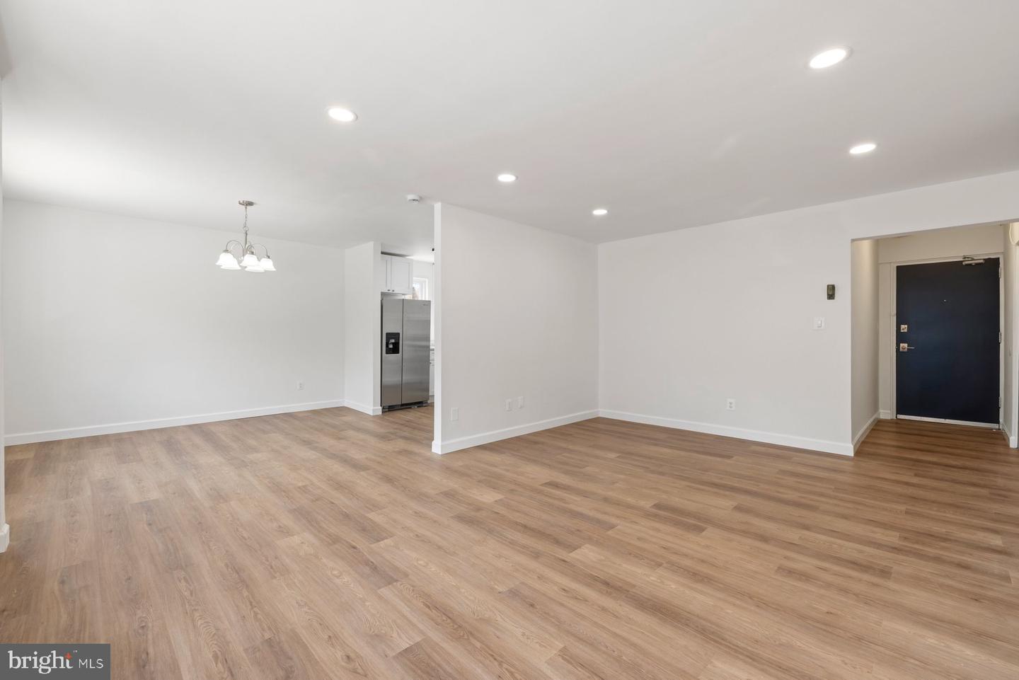 95 E Wayne Ave #305 Property Photo 9