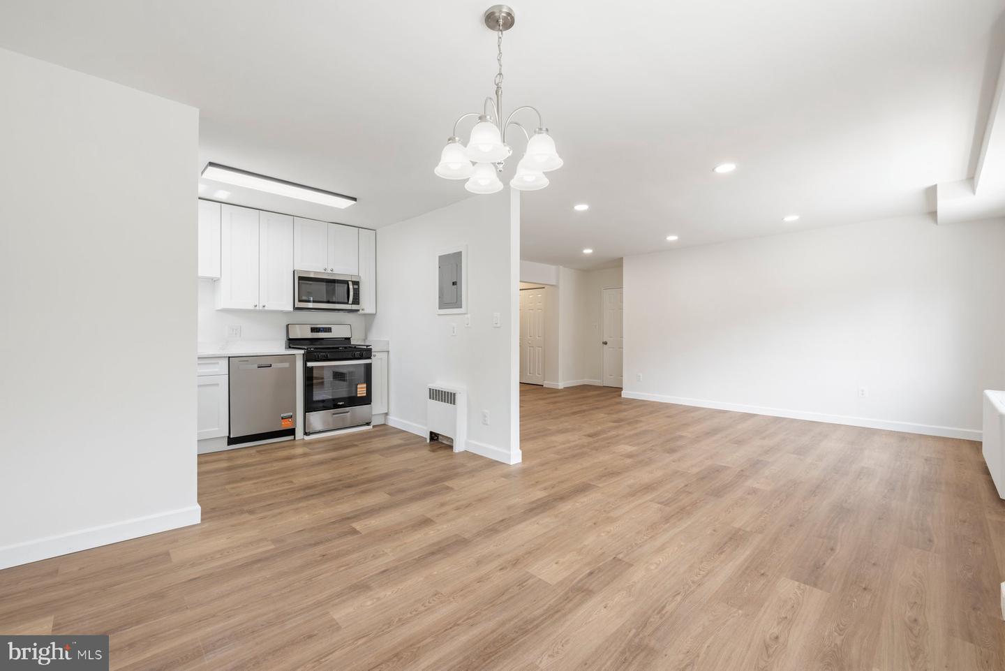 95 E Wayne Ave #305 Property Photo 12