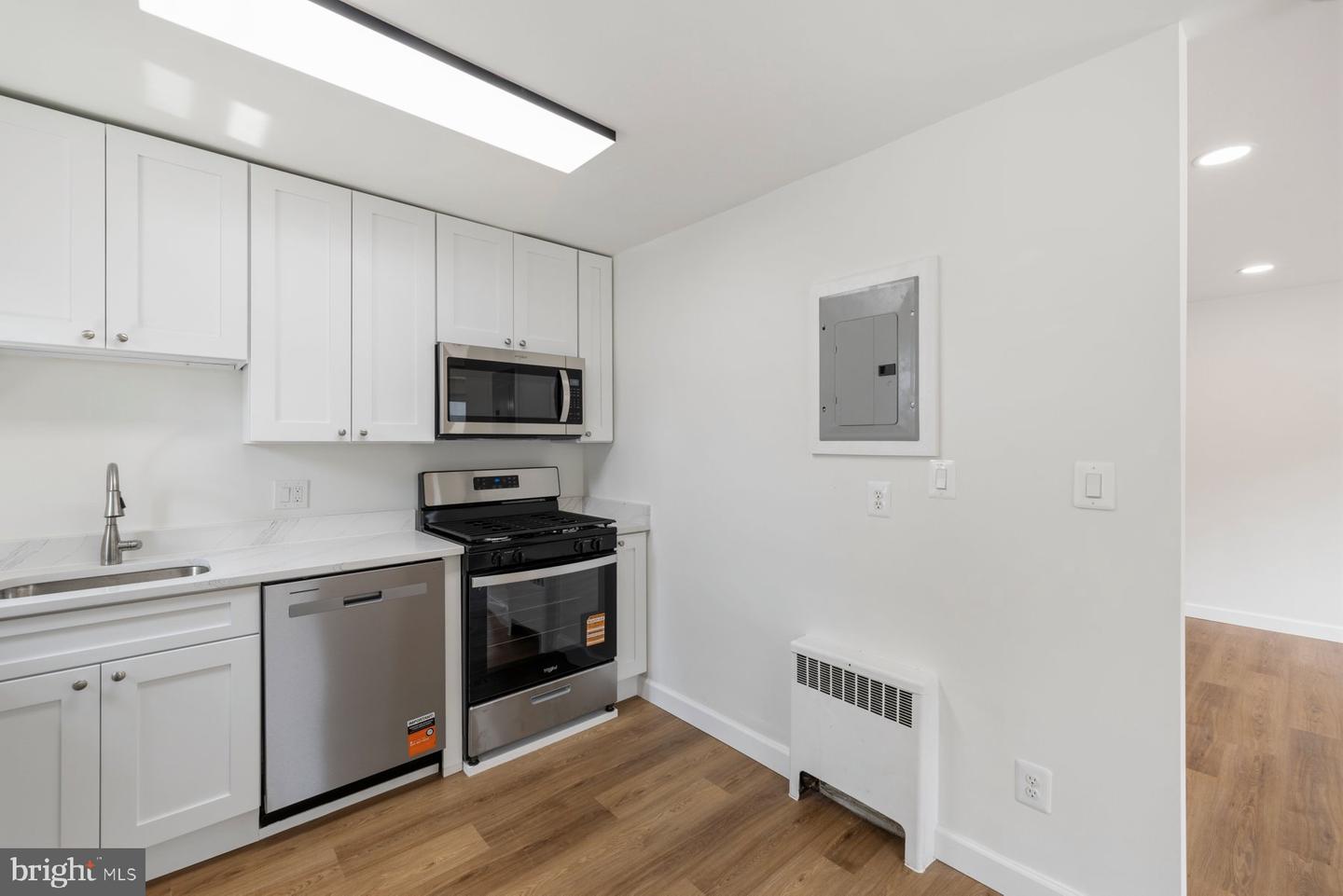 95 E Wayne Ave #305 Property Photo 15