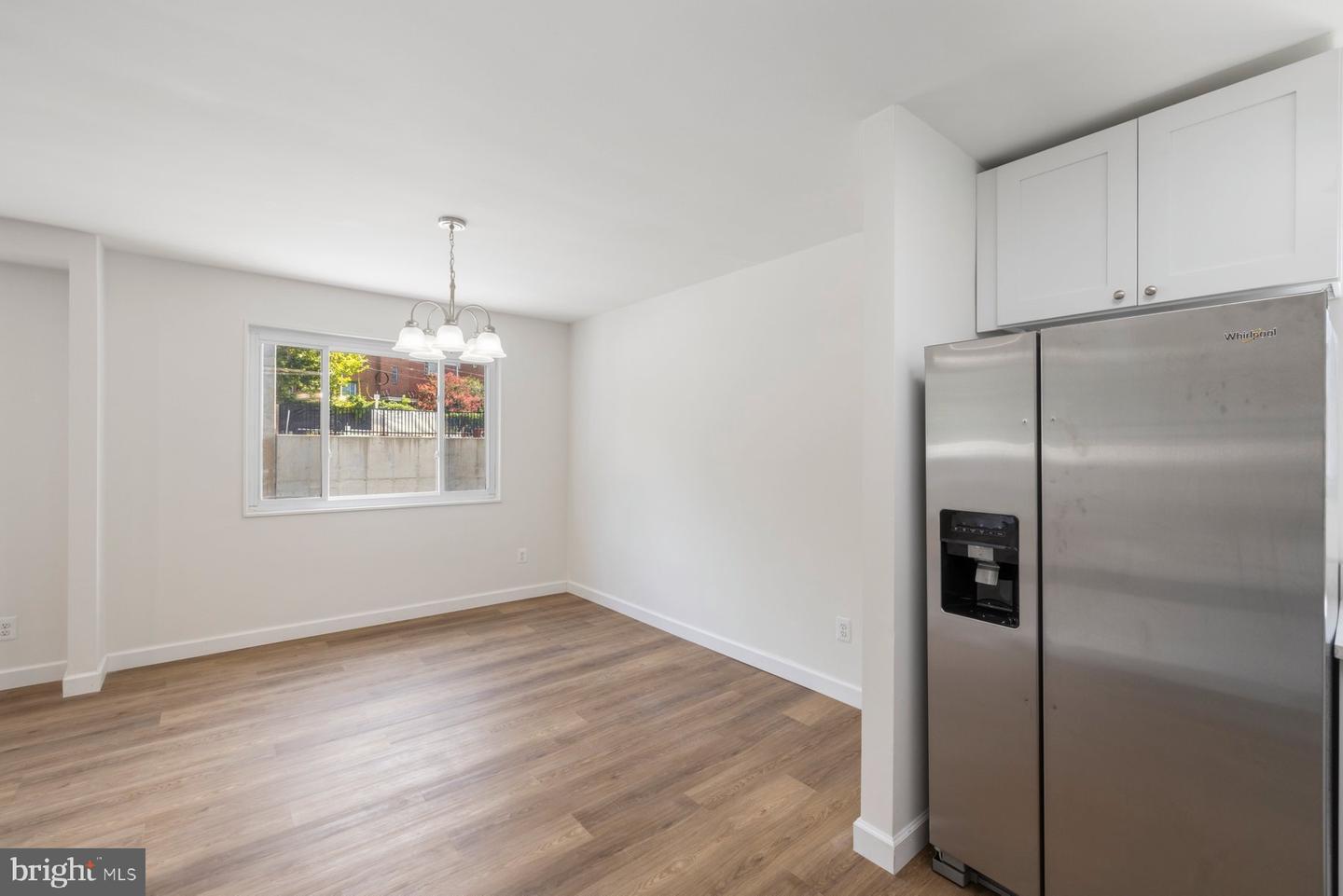 95 E Wayne Ave #305 Property Photo 16