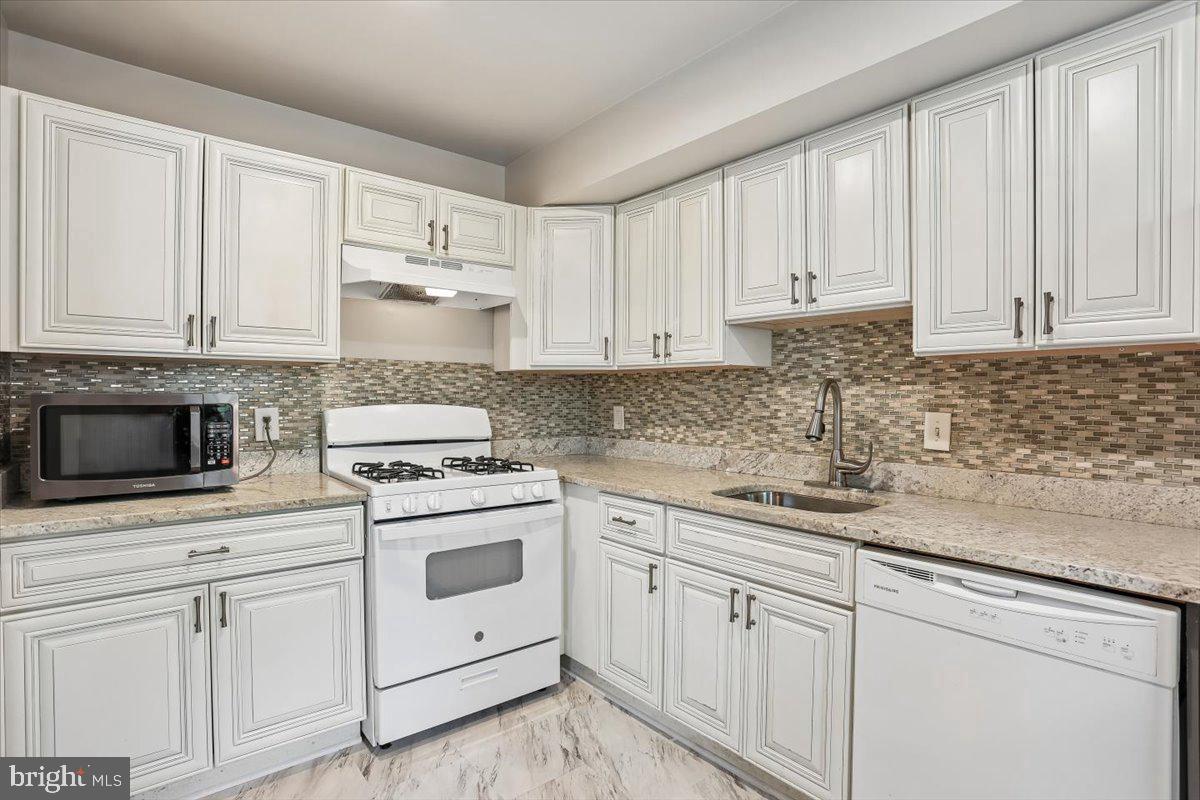 726 Quince Orchard Blvd #726-102 Property Photo 14