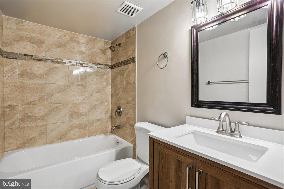 726 Quince Orchard Blvd #726-102 Property Photo 28