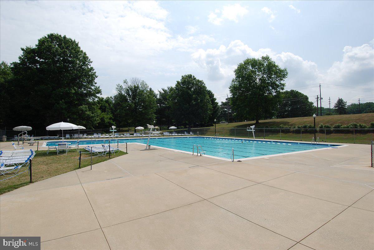 726 Quince Orchard Blvd #726-102 Property Photo 35