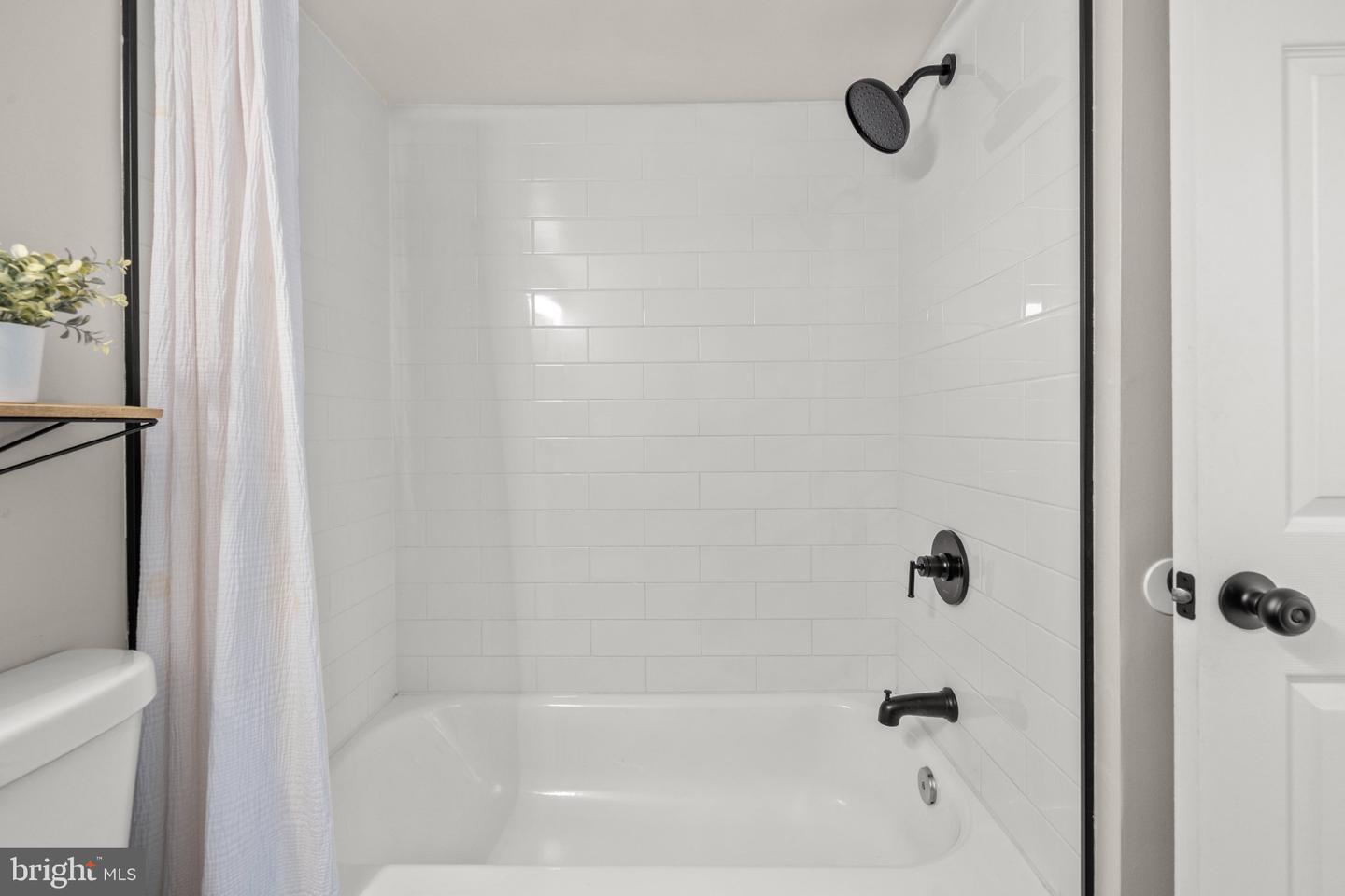 2302 Sun Valley Cir #1 Property Photo 16