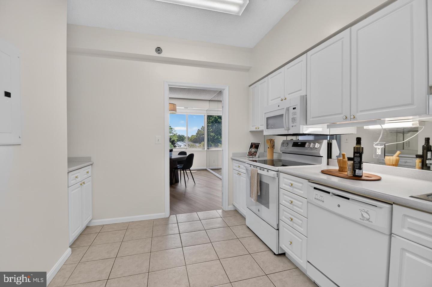 3005 S Leisure World Blvd S #304 Property Photo 7