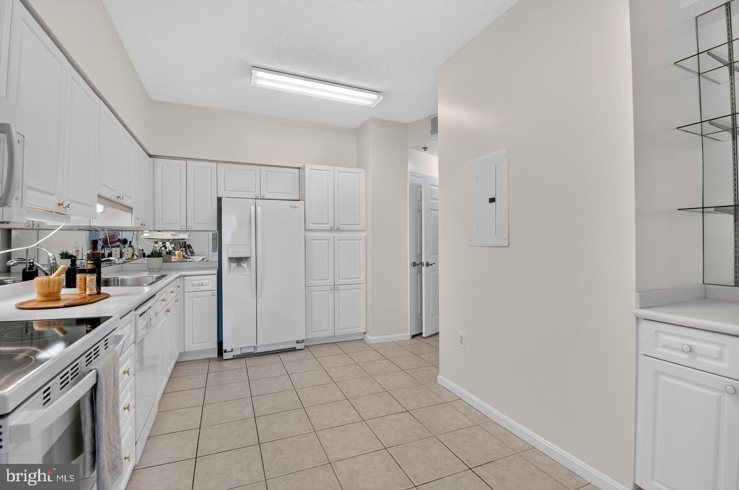 3005 S Leisure World Blvd S #304 Property Photo 8