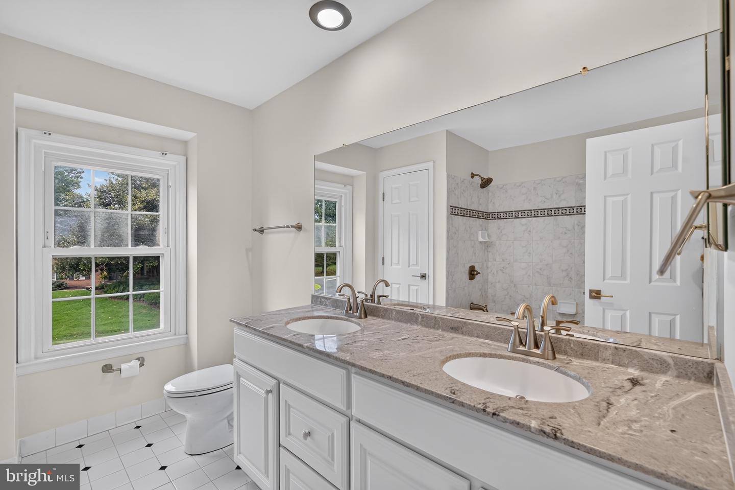 15401 Hannans Way Property Photo 22