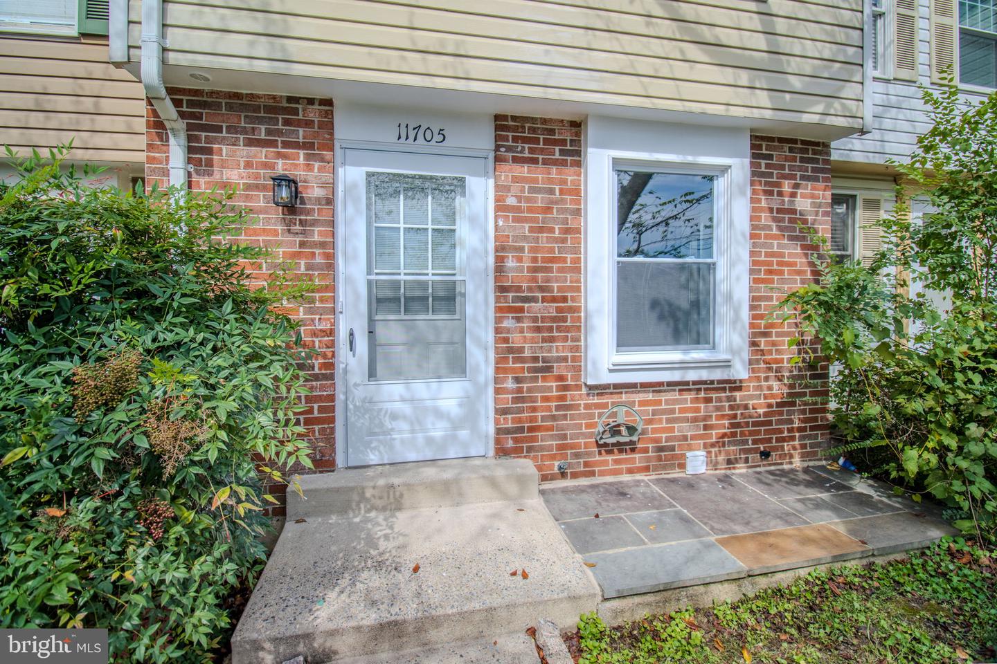 11705 Zebrawood Ct Property Photo 2