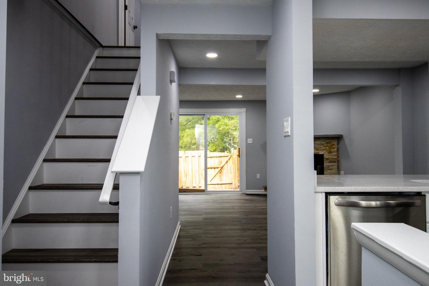 11705 Zebrawood Ct Property Photo 4