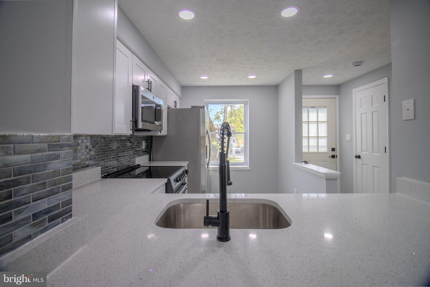 11705 Zebrawood Ct Property Photo 8