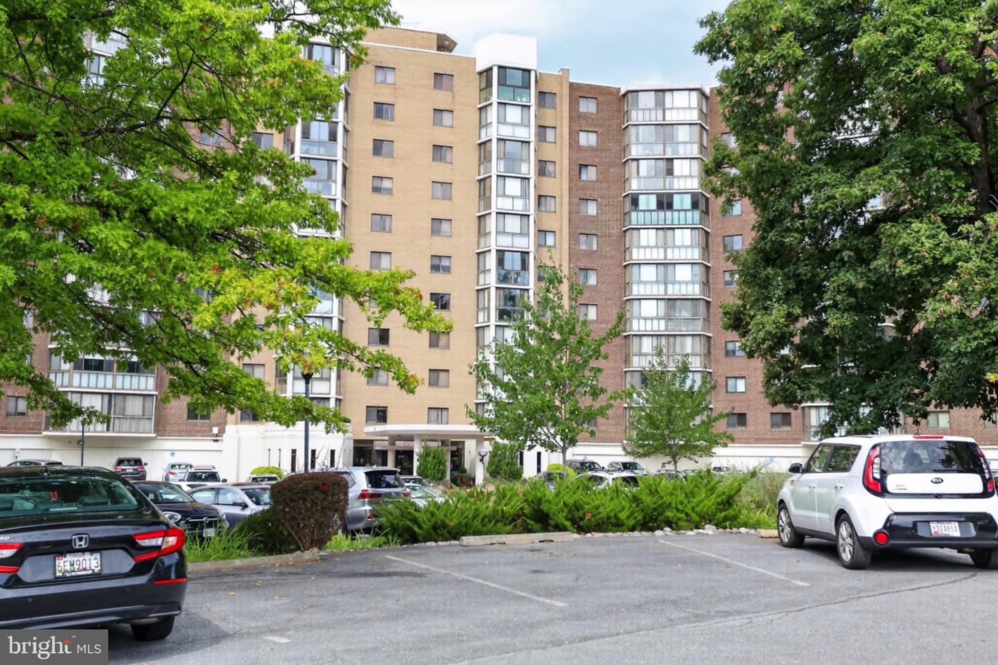 15115 Interlachen Dr #3-612 Property Photo 1