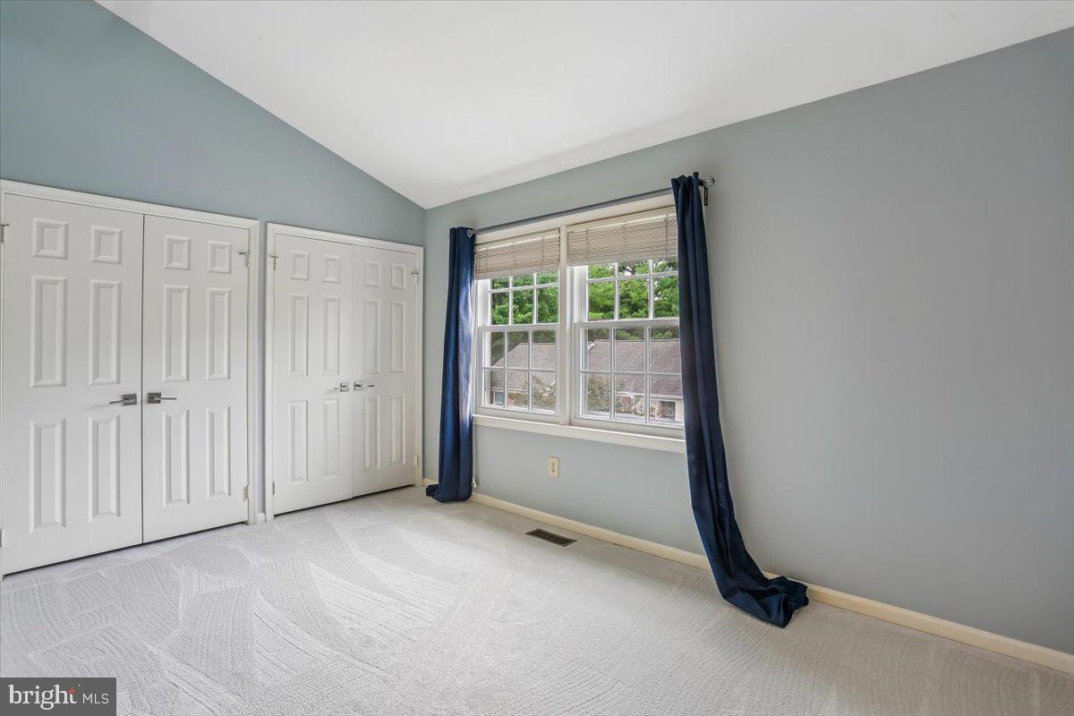 8912 Barrowgate Ct Property Photo 14