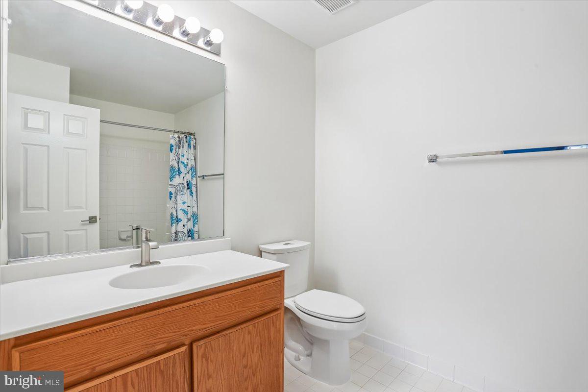 8912 Barrowgate Ct Property Photo 17