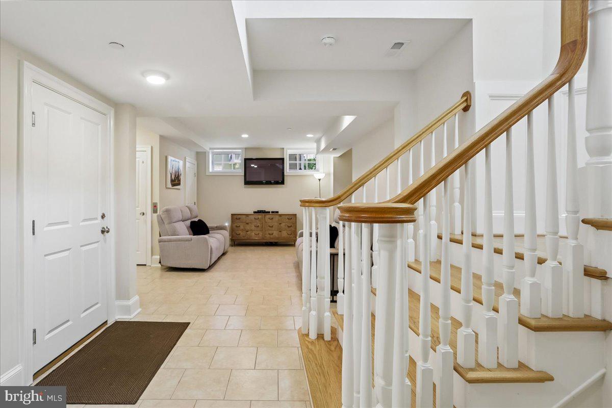 7800 Radnor Rd Property Photo 59