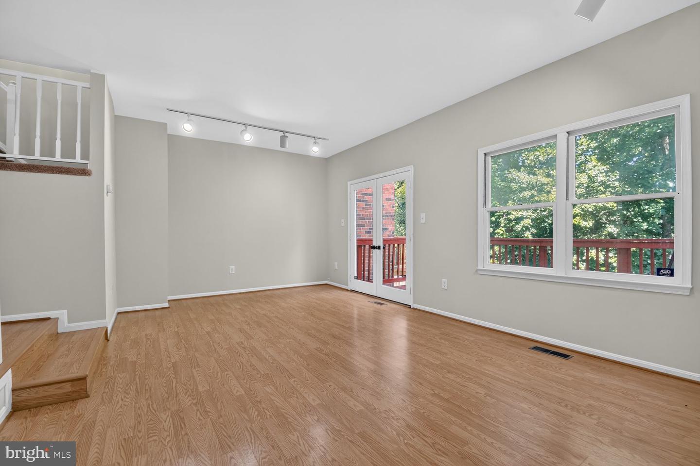 7768 Heatherton Ln Property Photo 2