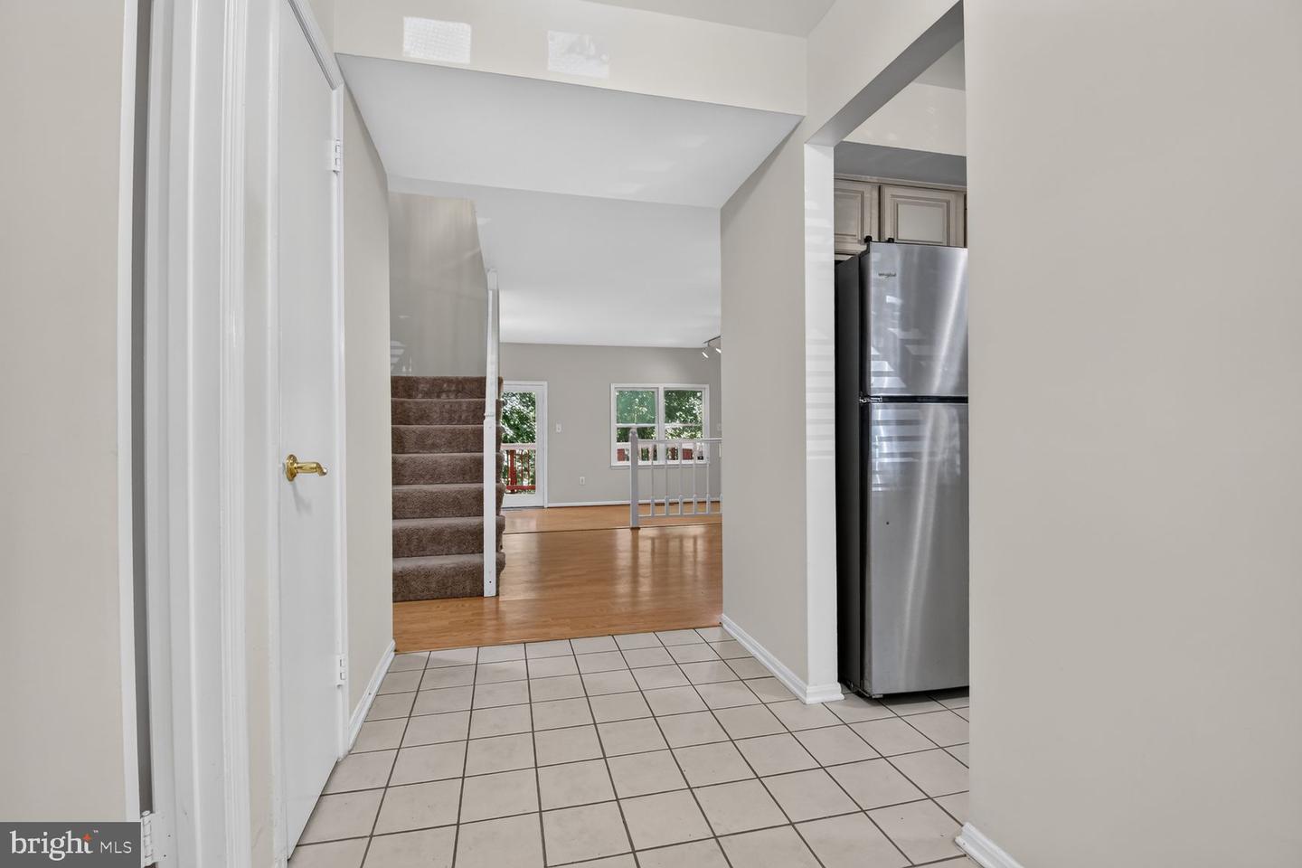 7768 Heatherton Ln Property Photo 8