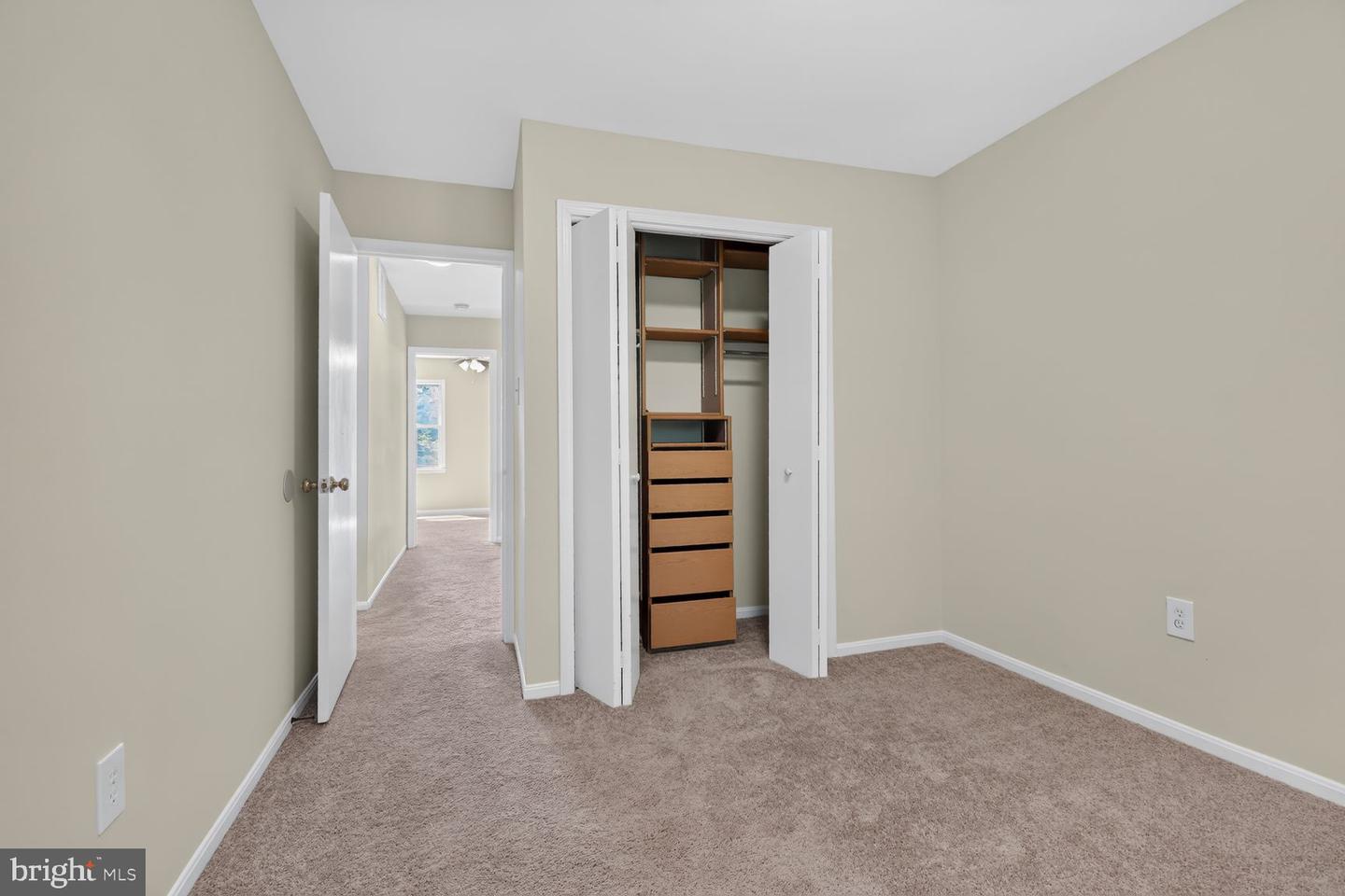 7768 Heatherton Ln Property Photo 12