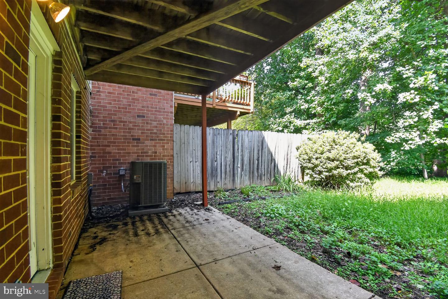 7768 Heatherton Ln Property Photo 25