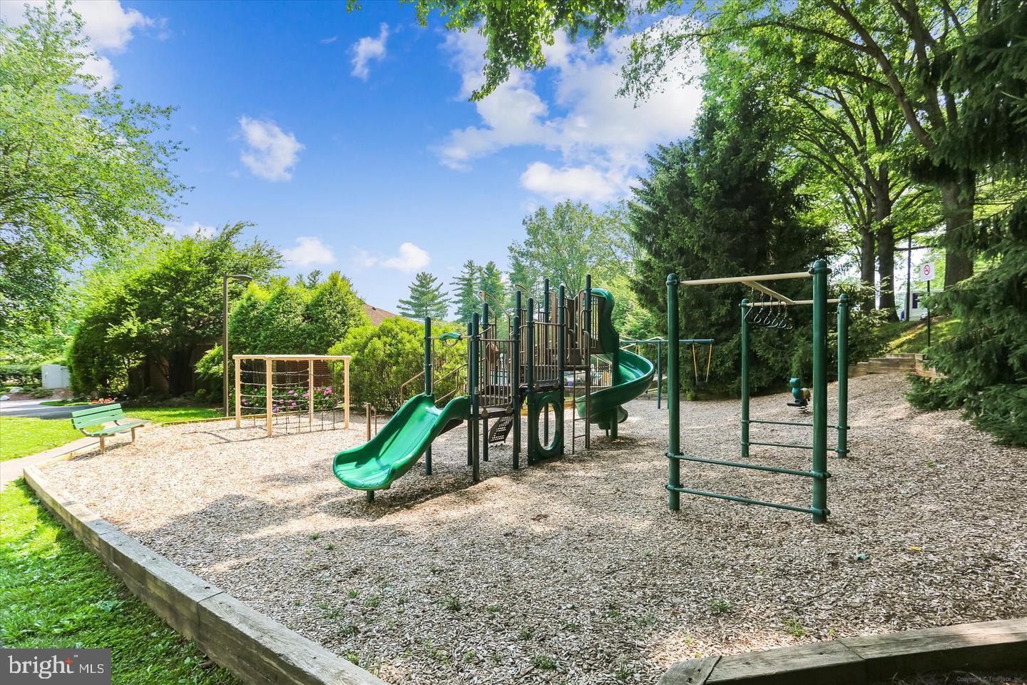 7768 Heatherton Ln Property Photo 37