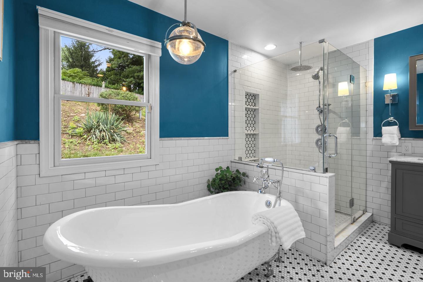 822 Loxford Ter Property Photo 22