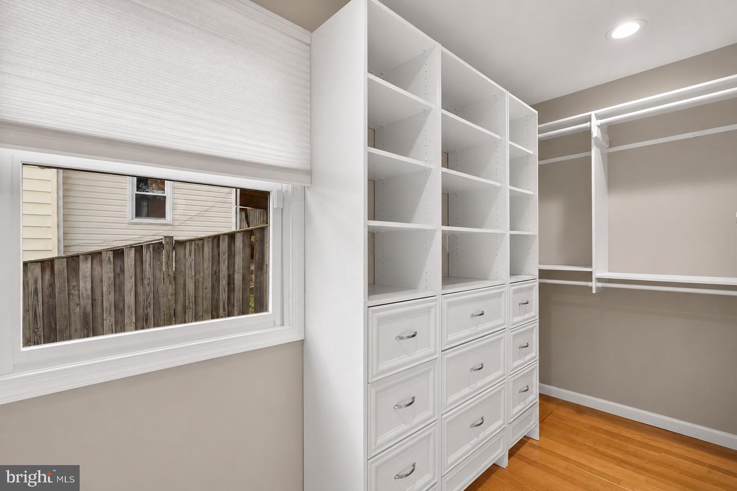 822 Loxford Ter Property Photo 25