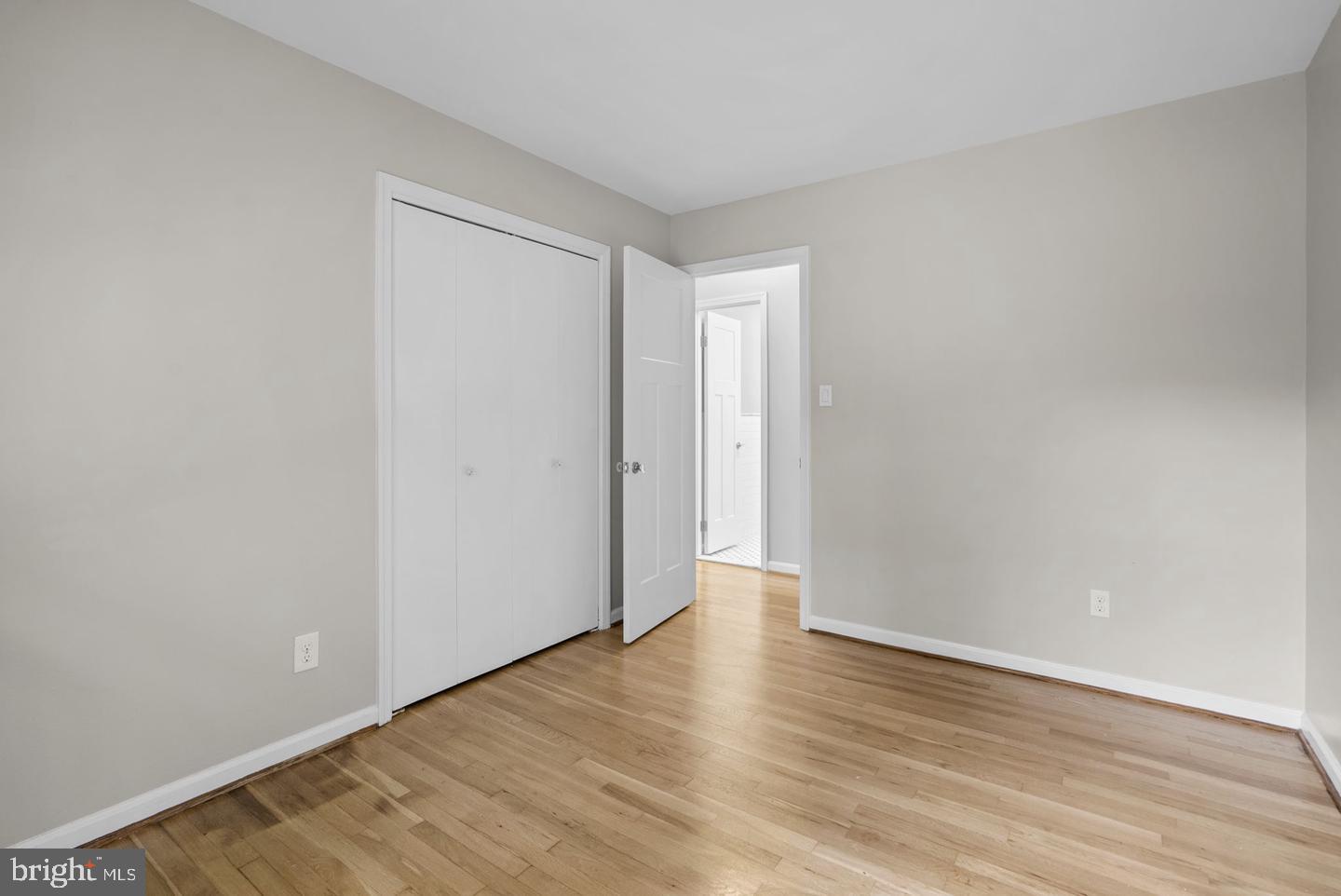 822 Loxford Ter Property Photo 30