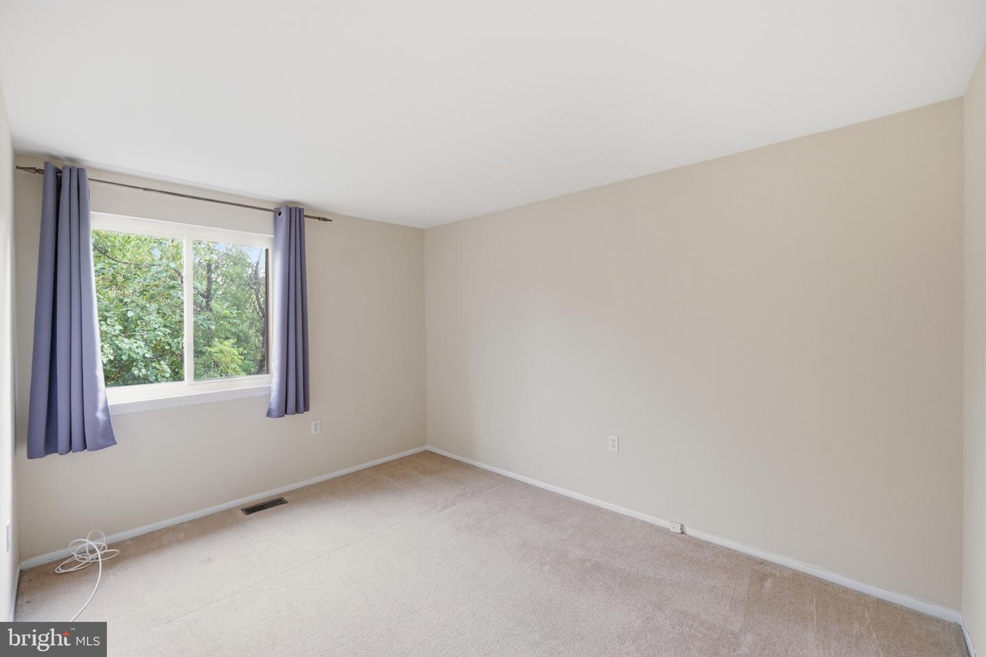 8918 Centerway Rd Property Photo 18