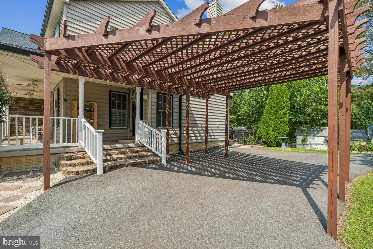 11201 Midvale Rd Property Photo 37