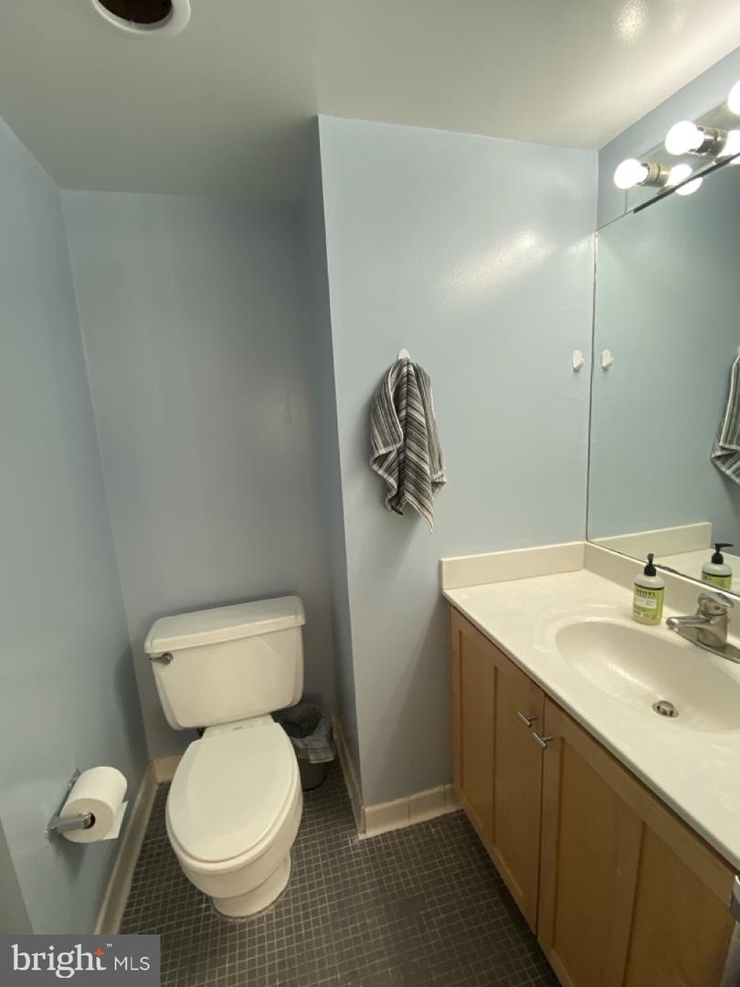 4515 Willard Ave #2421s Property Photo 18