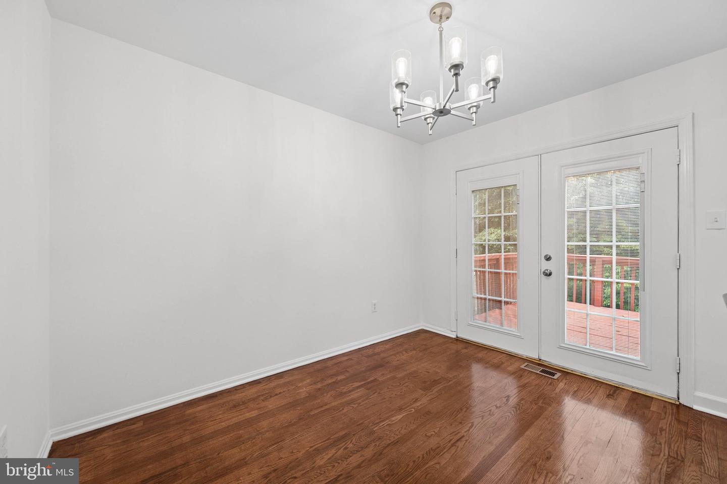 3015 Mozart Dr Property Photo 11
