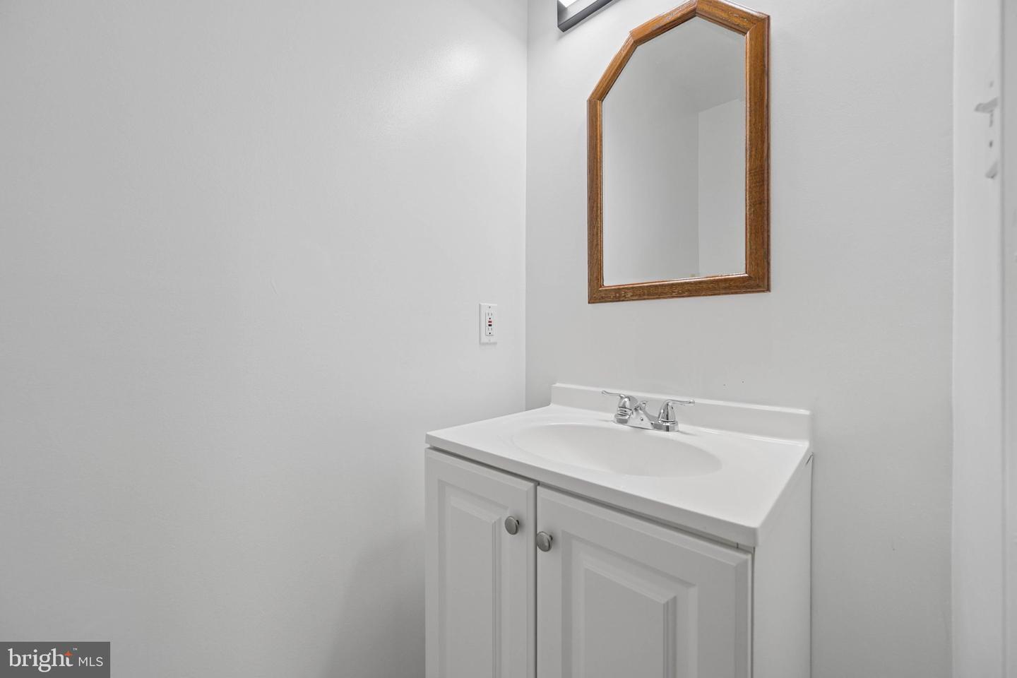 3015 Mozart Dr Property Photo 27