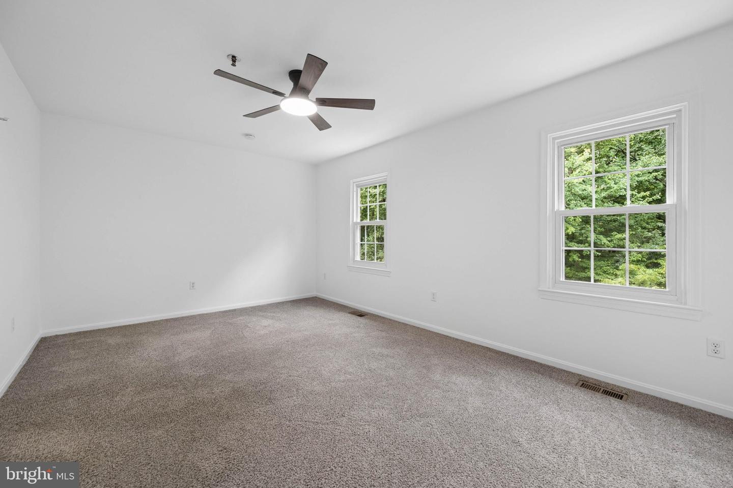 3015 Mozart Dr Property Photo 33