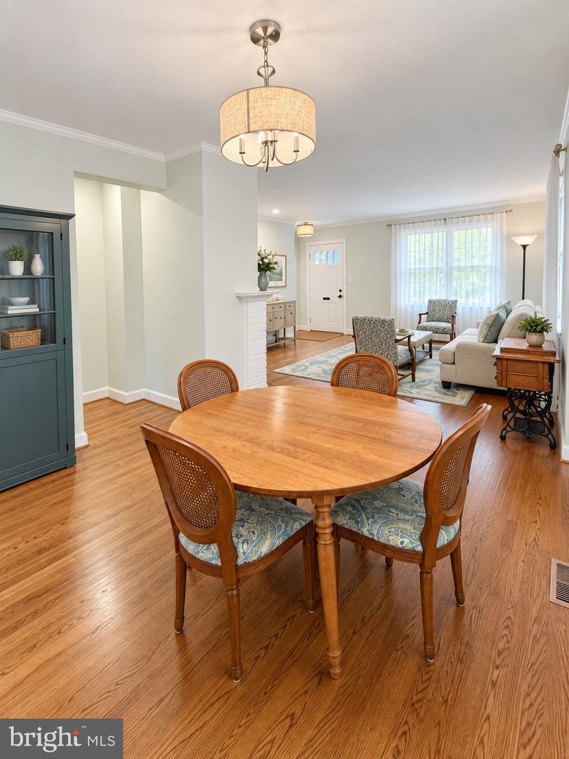 5526 Uppingham St Property Photo 6