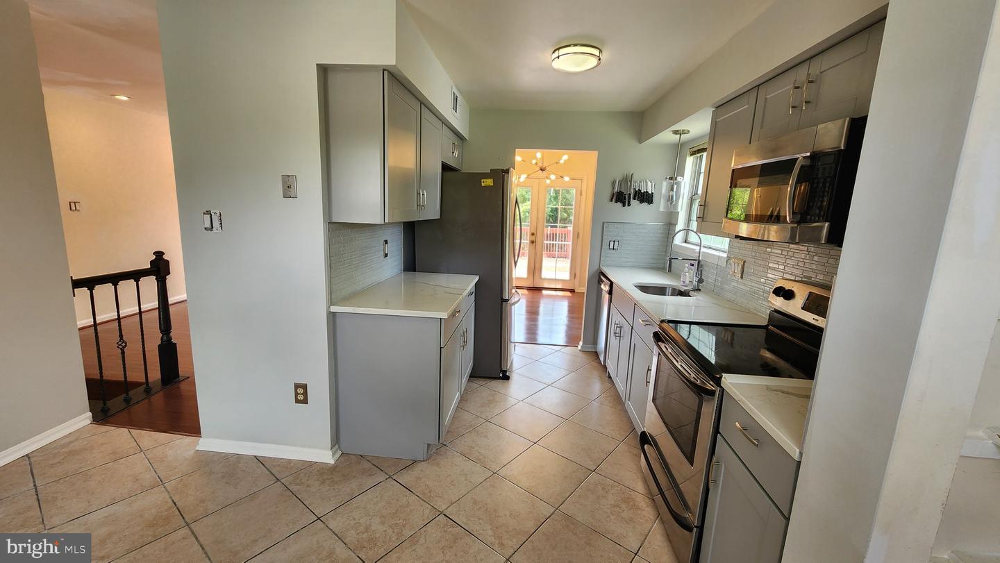 14216 Twig Rd Property Photo 8