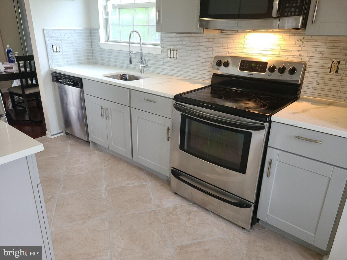 14216 Twig Rd Property Photo 9