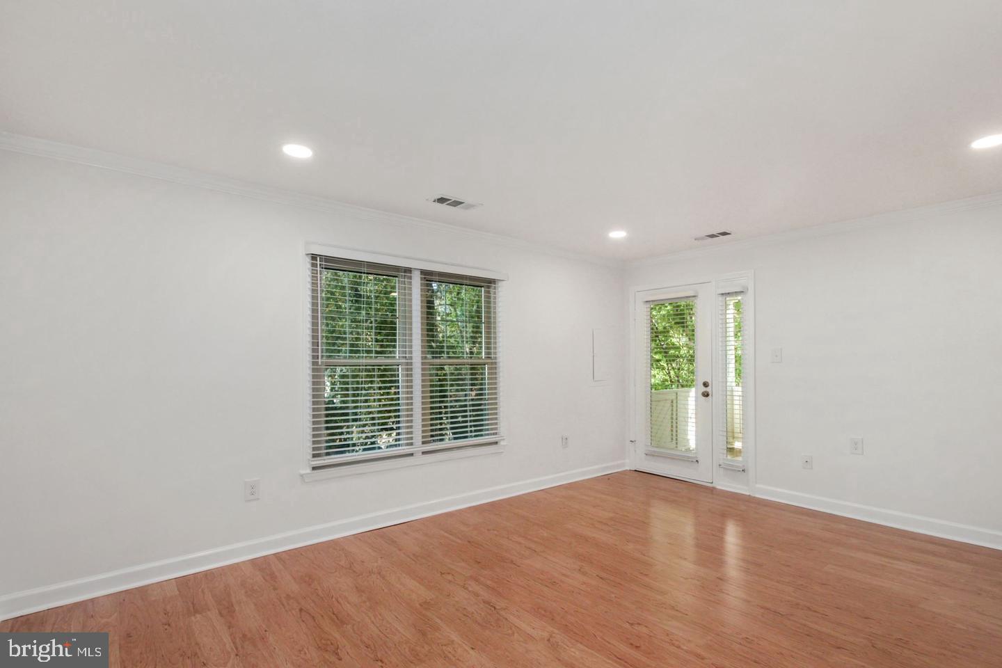 5801 Linden Square Ct Property Photo 15