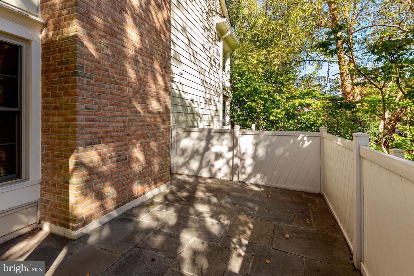 5801 Linden Square Ct Property Photo 24