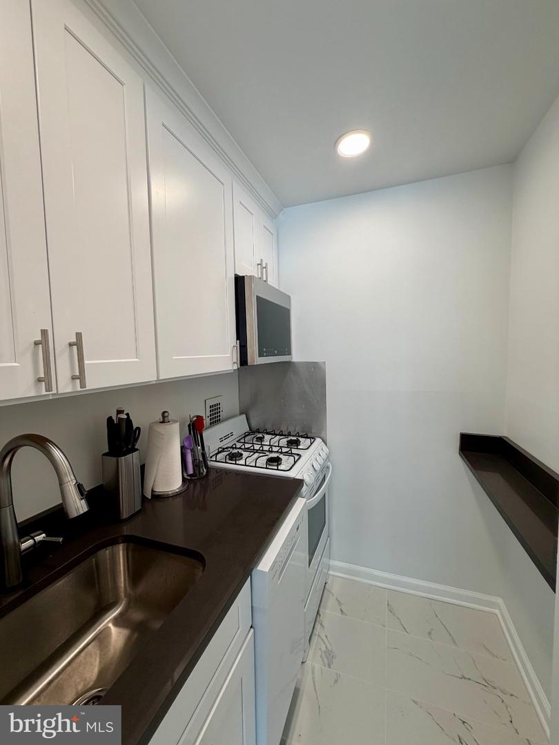 5500 Friendship Blvd #1224n Property Photo 6