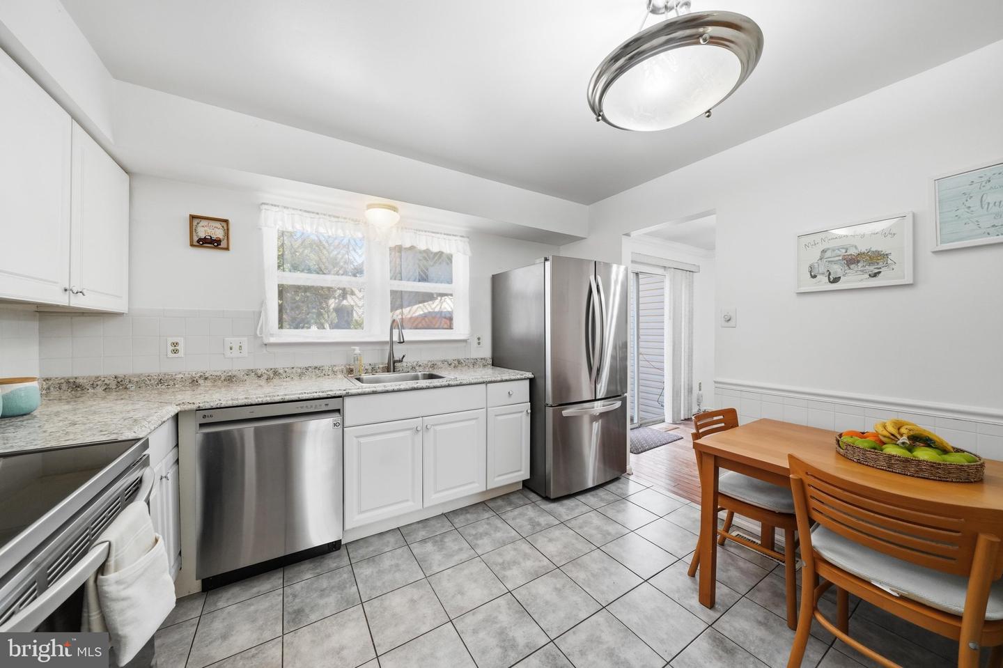 17516 Longview Ln Property Photo 14