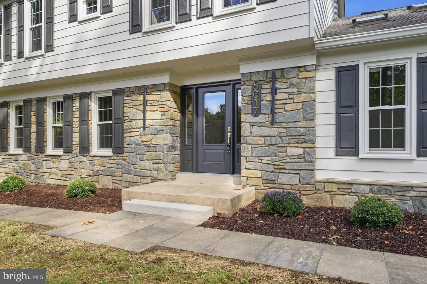 8017 Lakenheath Property Photo 2