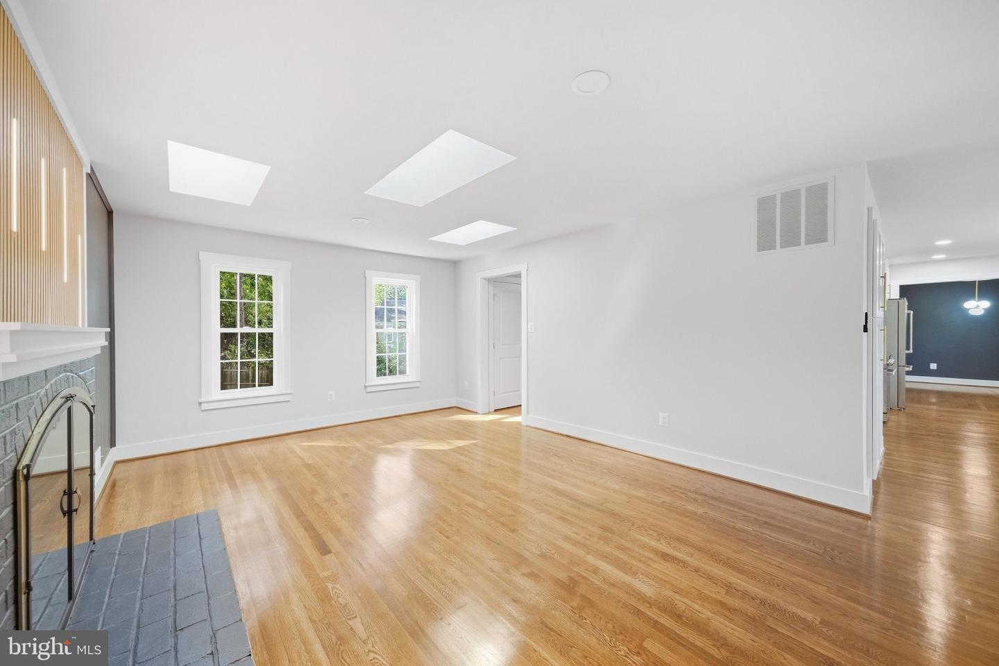 8017 Lakenheath Property Photo 6