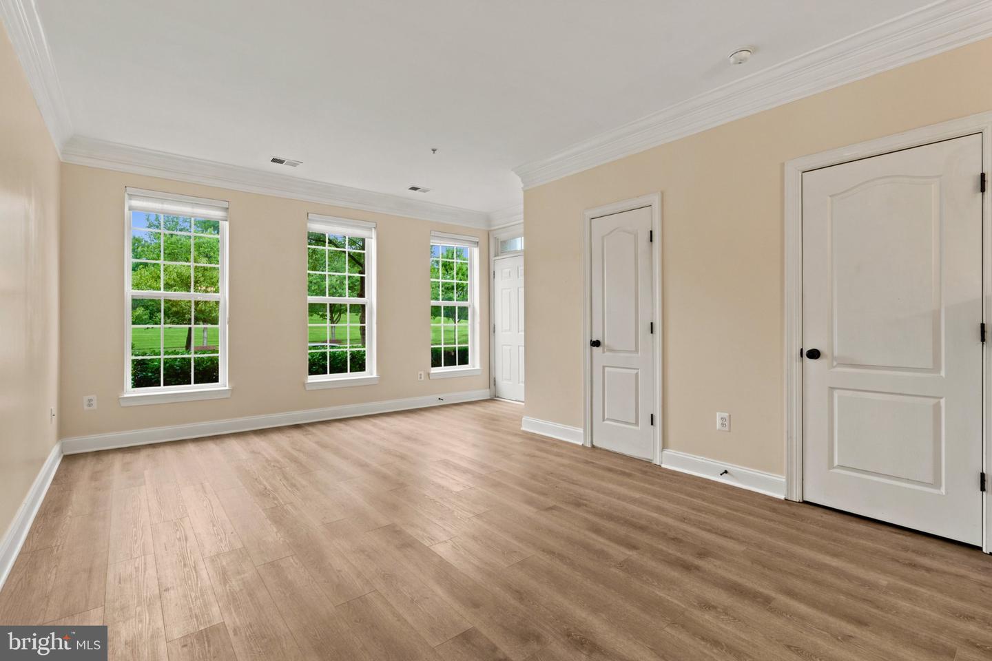 680 Orchard Ridge Dr #100 Property Photo 2