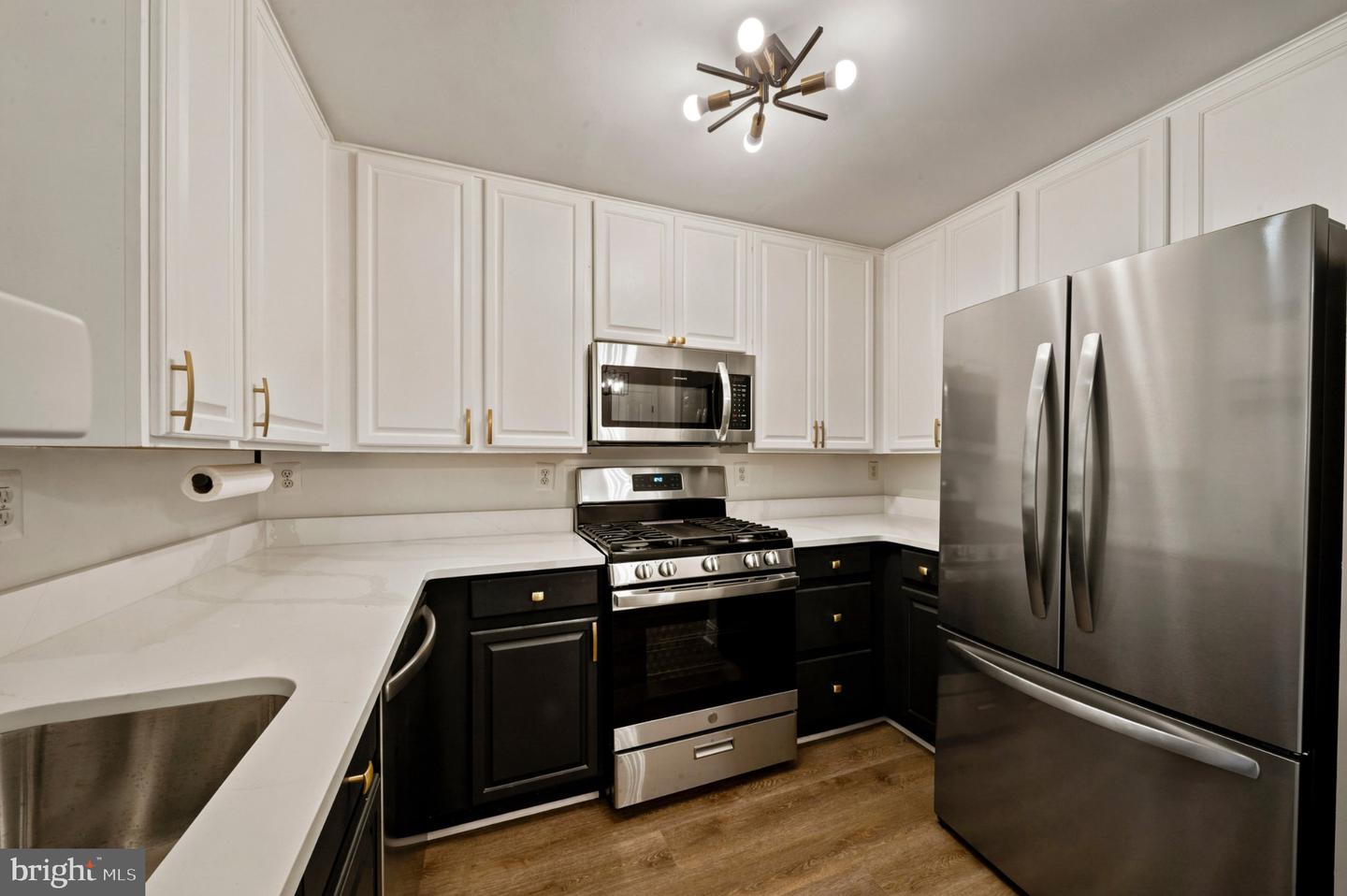 680 Orchard Ridge Dr #100 Property Photo 5