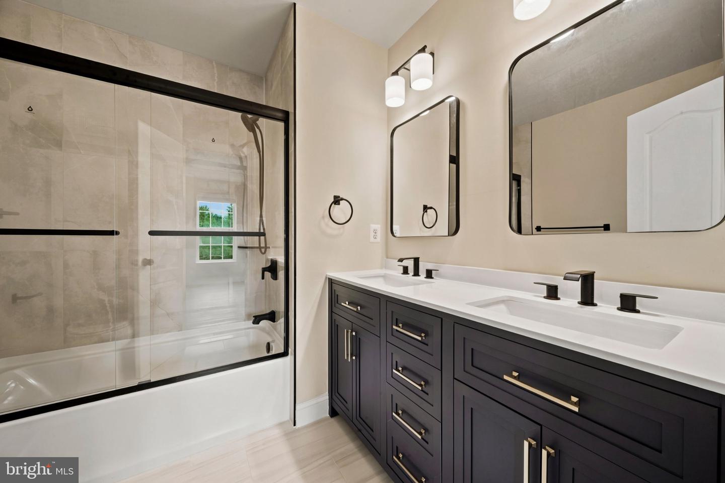 680 Orchard Ridge Dr #100 Property Photo 20