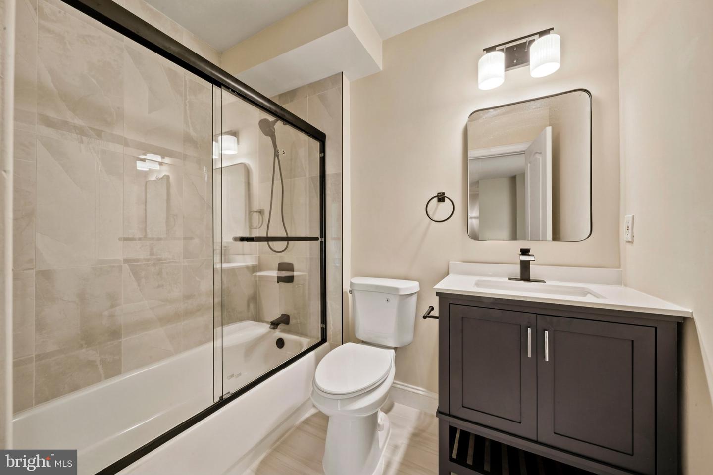 680 Orchard Ridge Dr #100 Property Photo 23